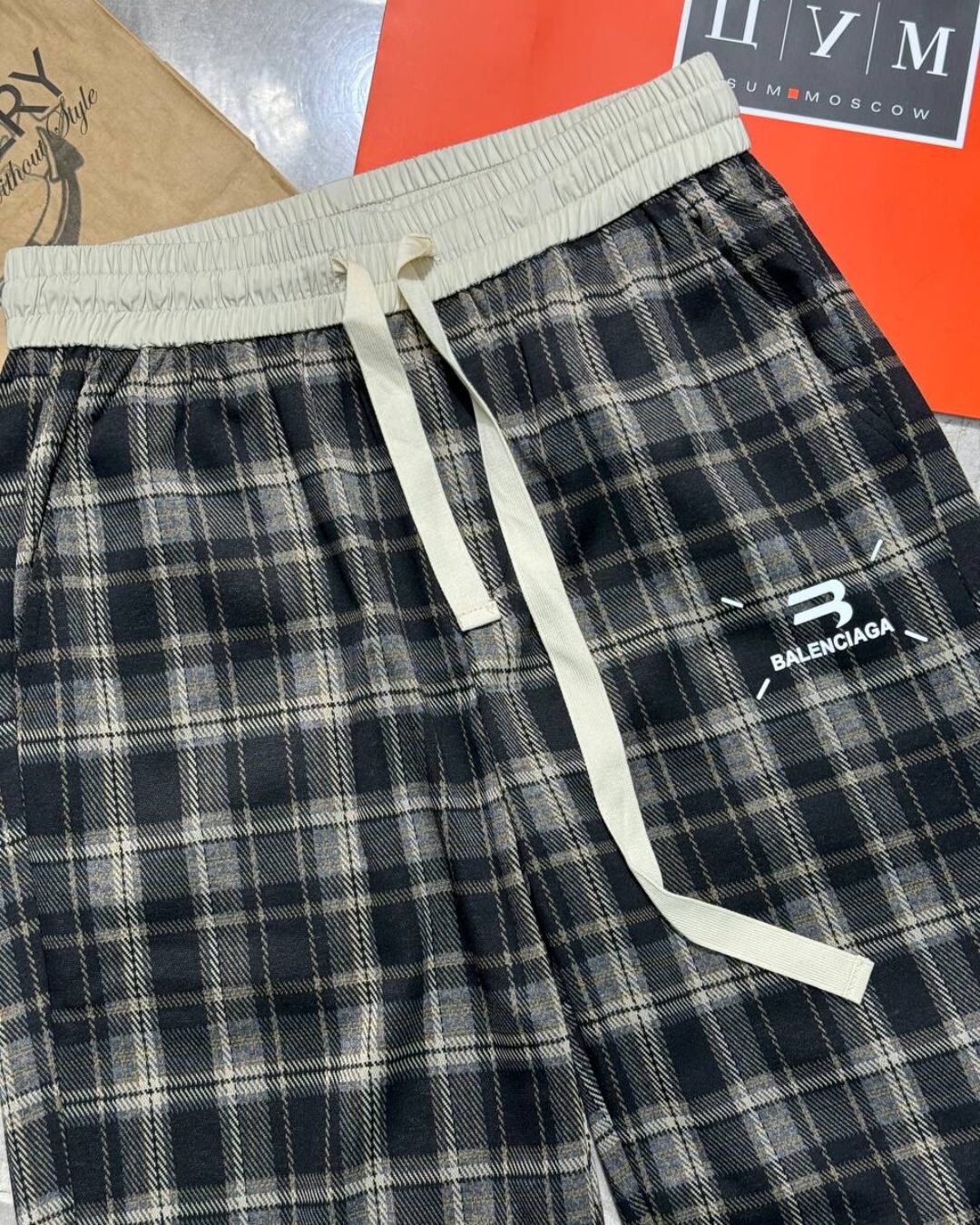 Спортивные Штаны Balenciaga — изображение 3