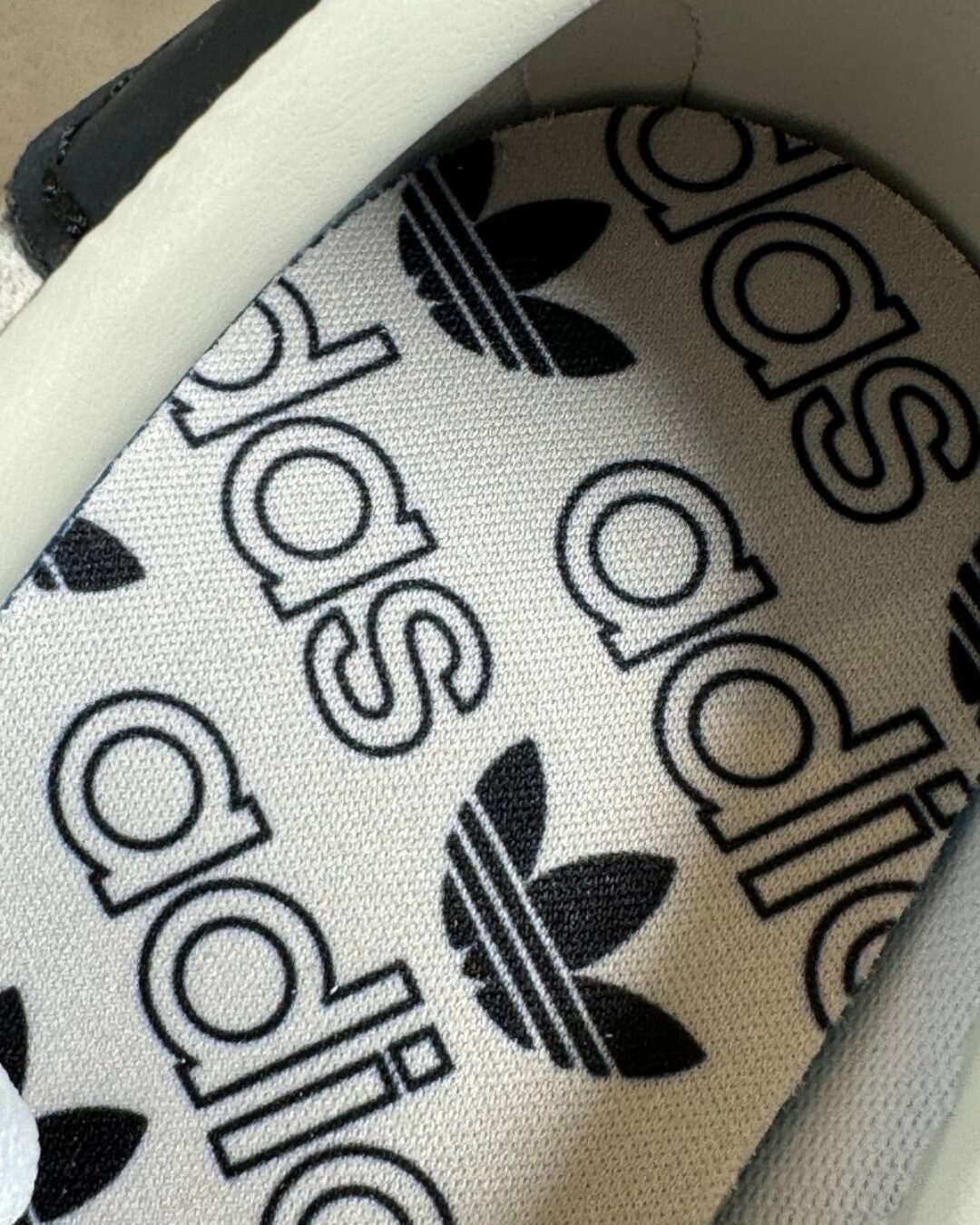 Кроссовки Adidas Spezial — изображение 6
