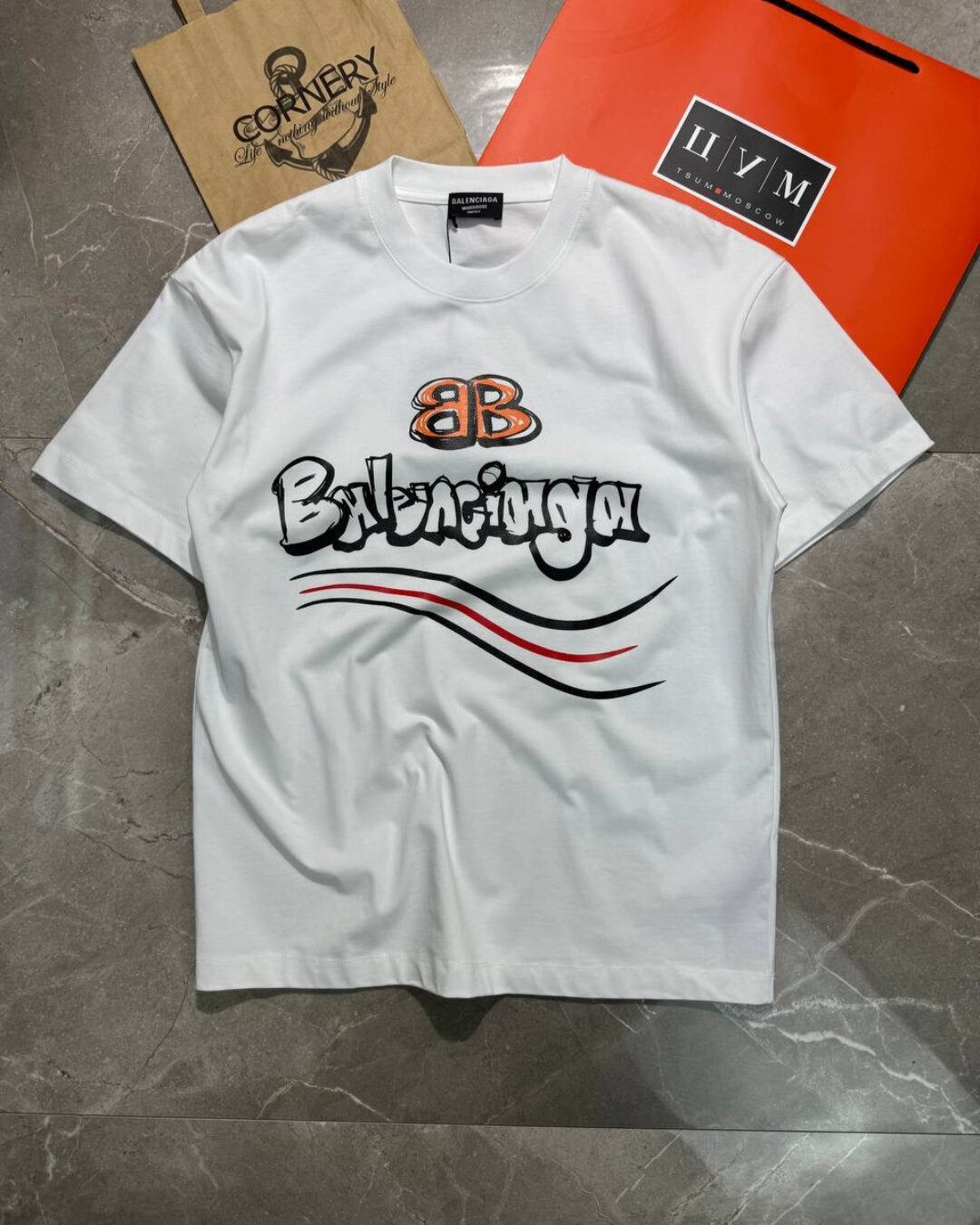 Футболка Balenciaga