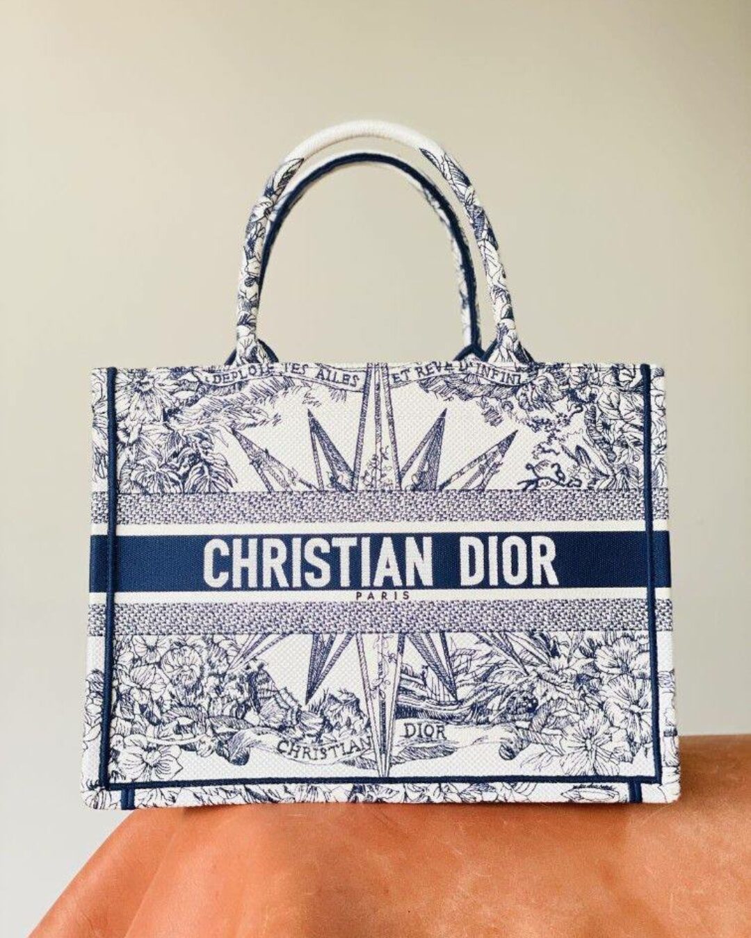 Сумка Dior Book Tote Medium — изображение 3