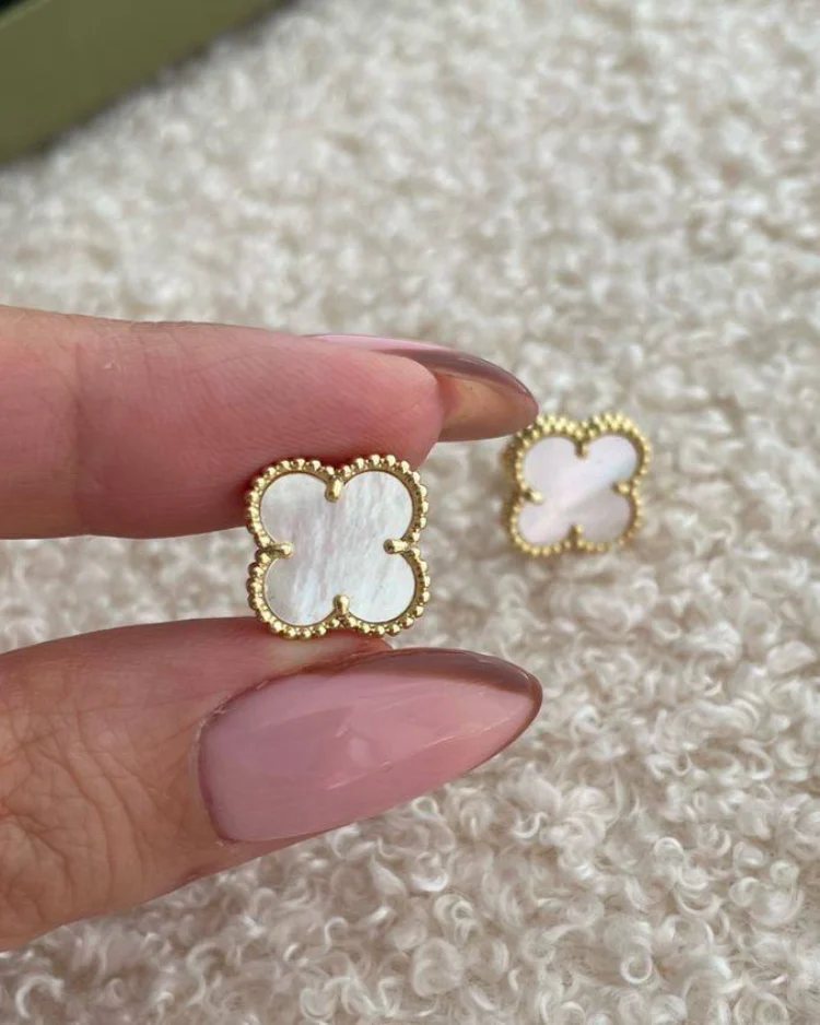 Серьги Van Cleef & Arpels Vintage Alhambra (Rose gold/White) — фото 3