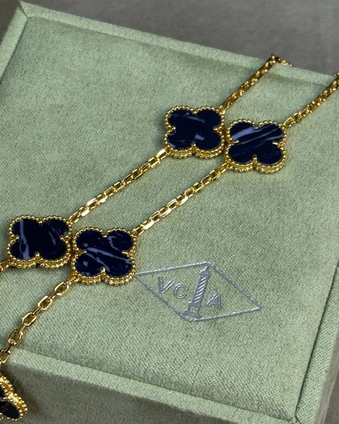 Колье Van Cleef & Arpels Vintage Alhambra(Gold/DarkBlue/Poly) — изображение 5