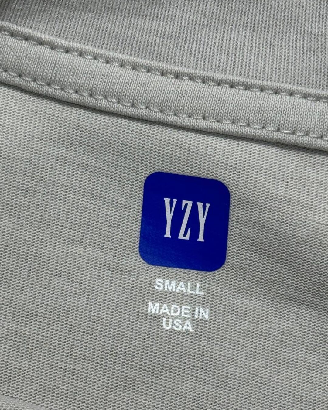 Футболка Gap x Yeezy — изображение 7