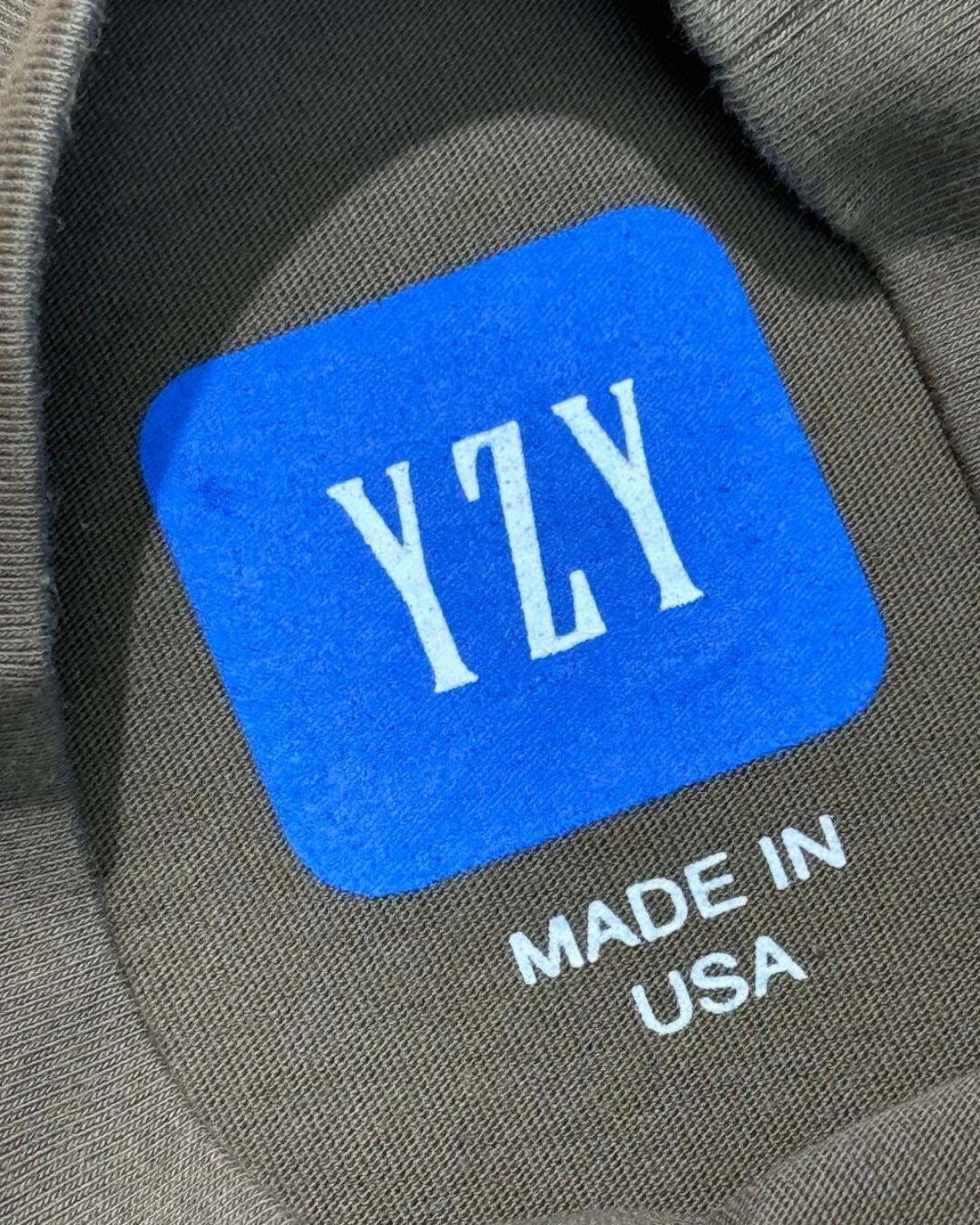 Футболка Gap x Yeezy — изображение 8