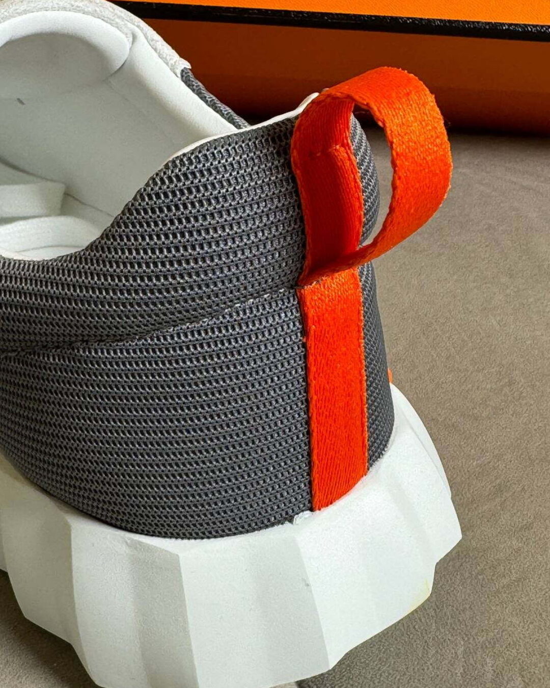 Кроссовки Hermes — изображение 3