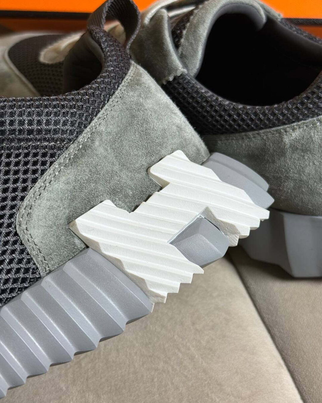 Кроссовки Hermes — изображение 4