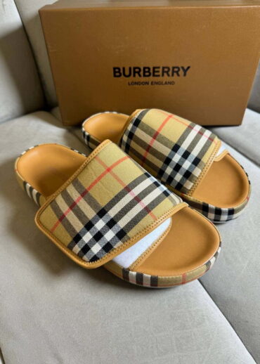 Тапки Burberry