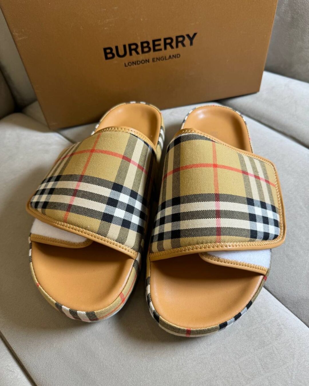 Тапки Burberry — изображение 2