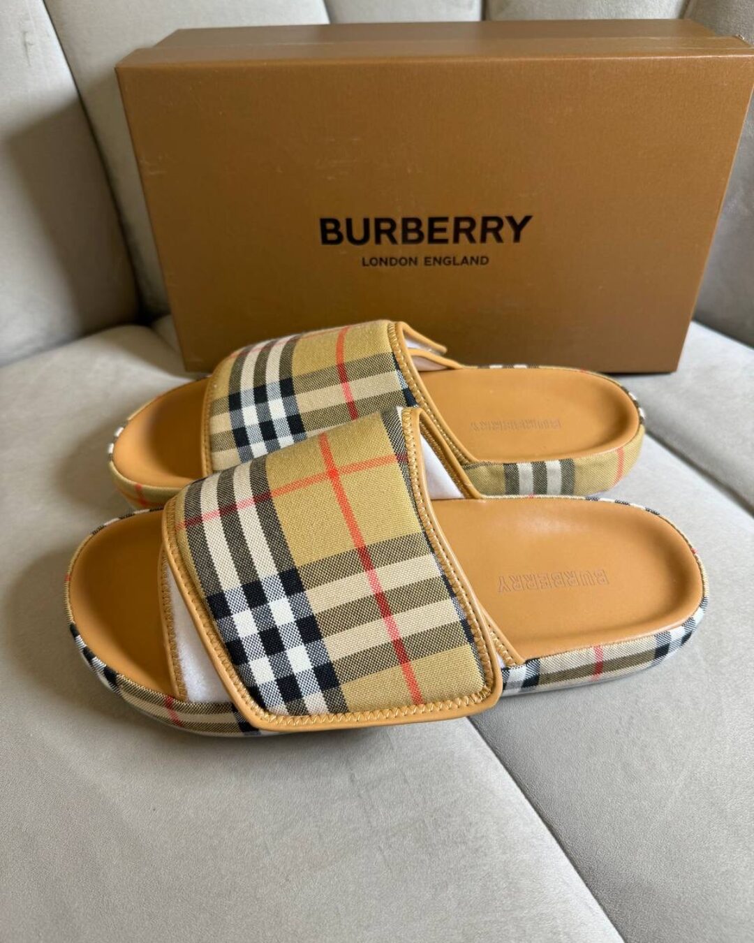 Тапки Burberry — изображение 3