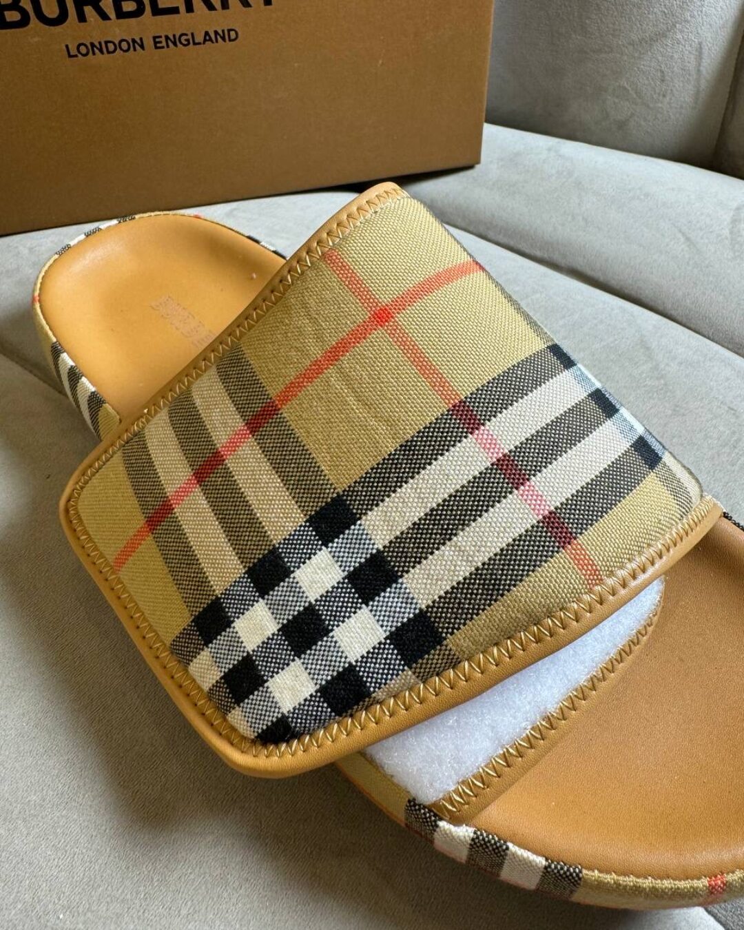 Тапки Burberry — изображение 5