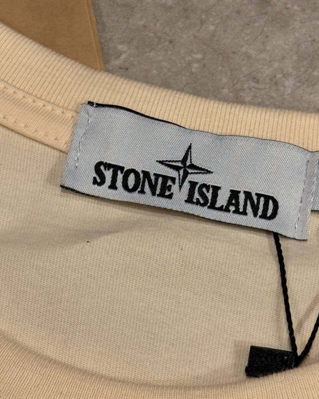Футболка Stone Island — изображение 10