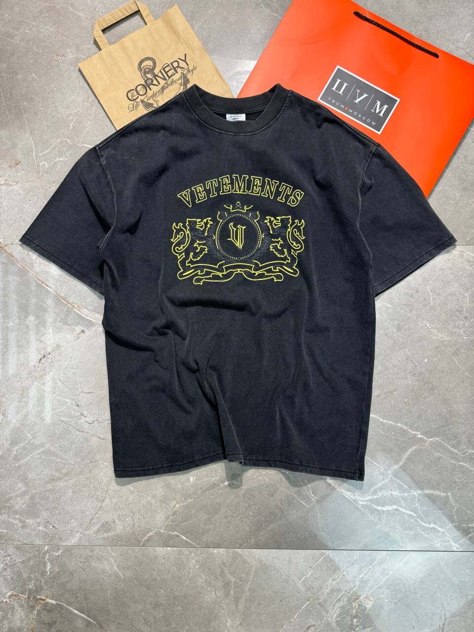 Футболка Vetements Crest — фото 4
