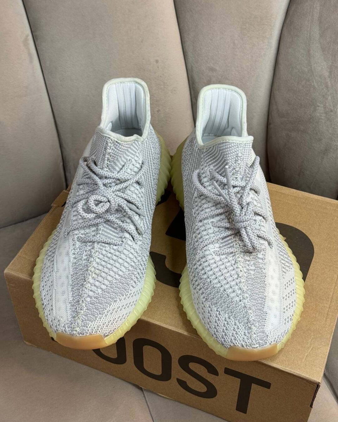 Yeezy 350 V2 Yeshaya — изображение 3