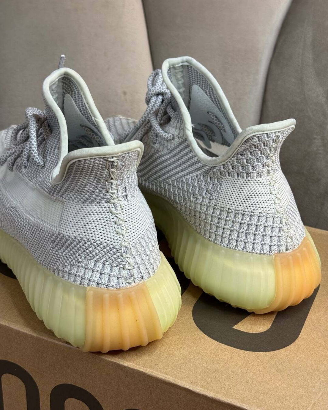 Yeezy 350 V2 Yeshaya — изображение 5