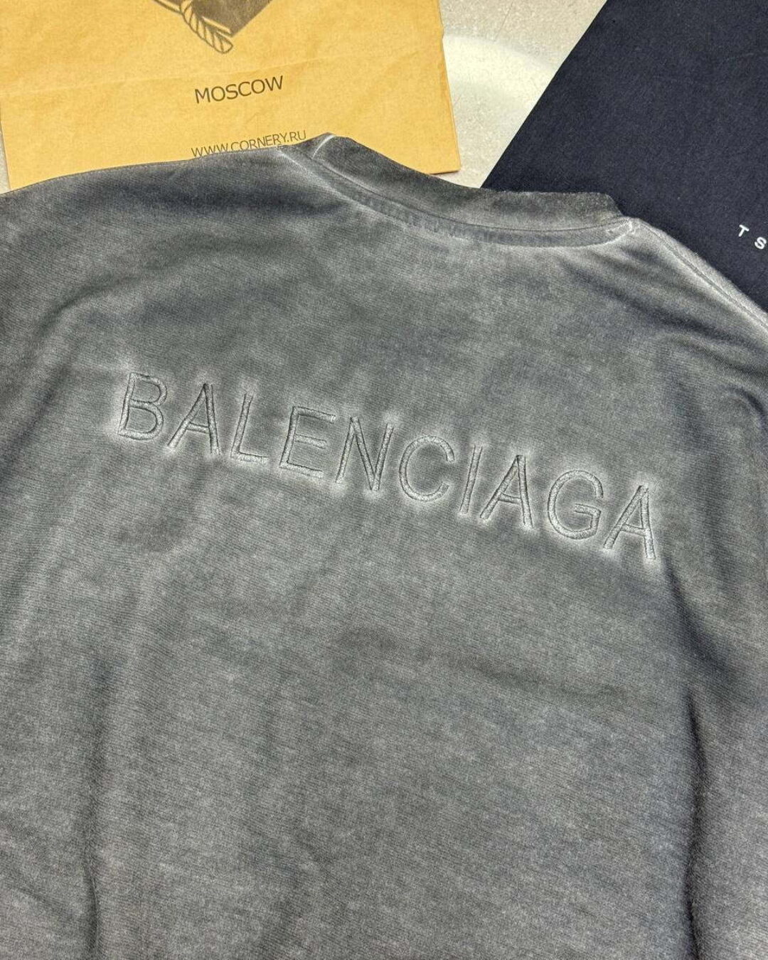 Футболка Balenciaga — изображение 10