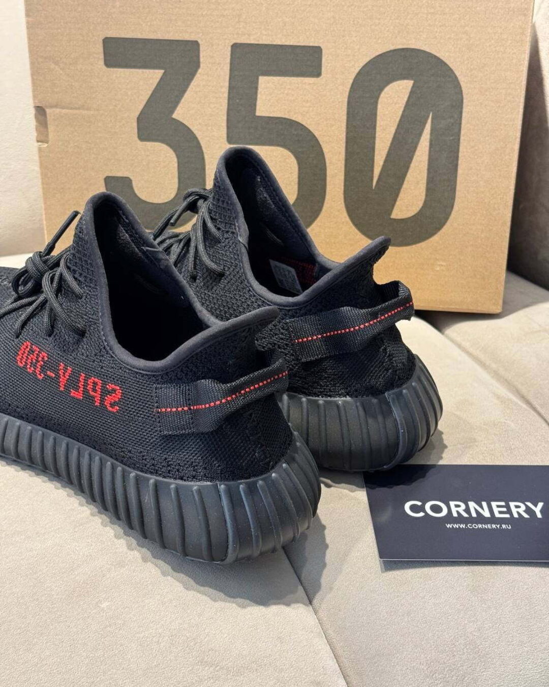 Yeezy 350 V2 Black Red — изображение 6