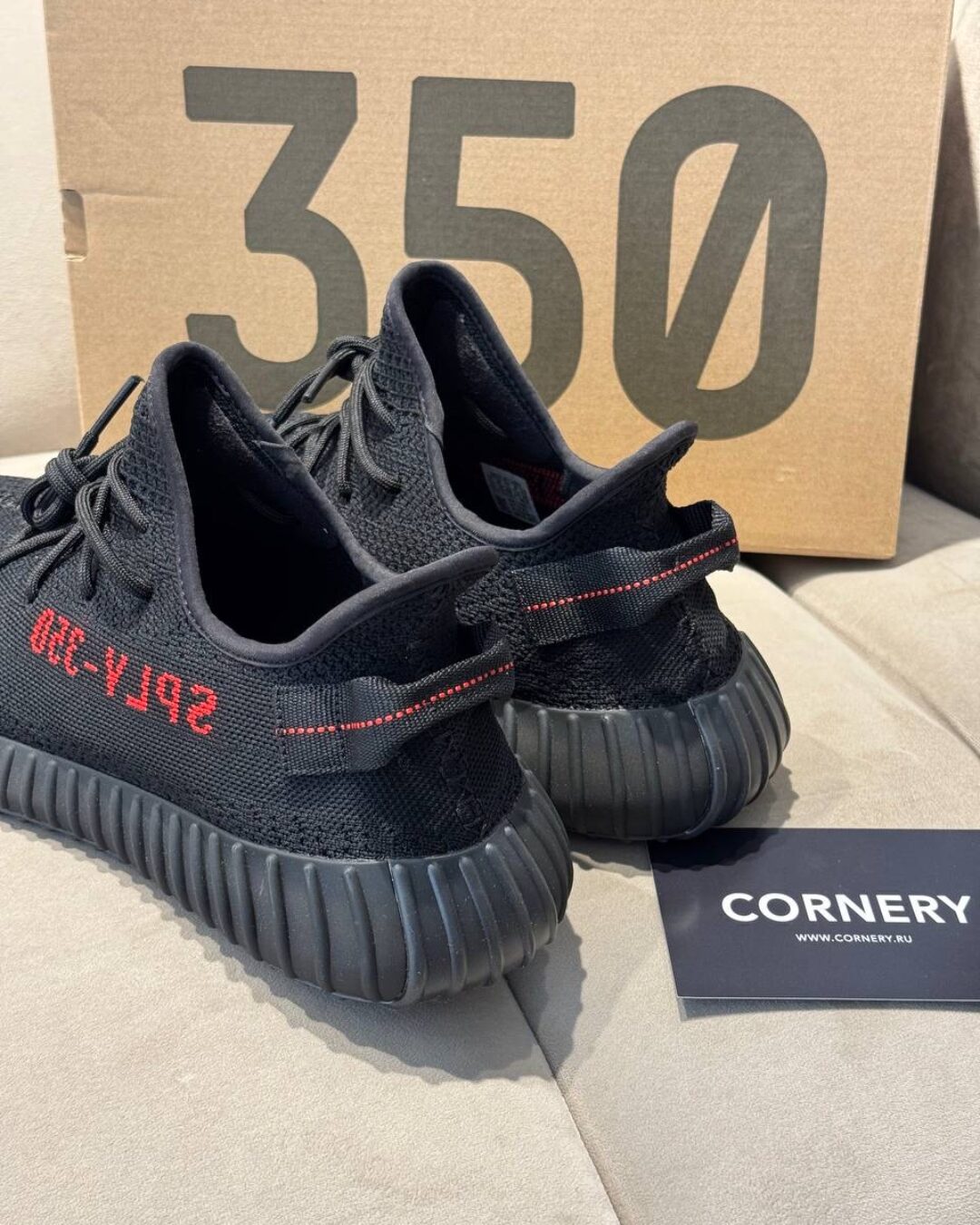 Yeezy 350 V2 Black Red — изображение 6