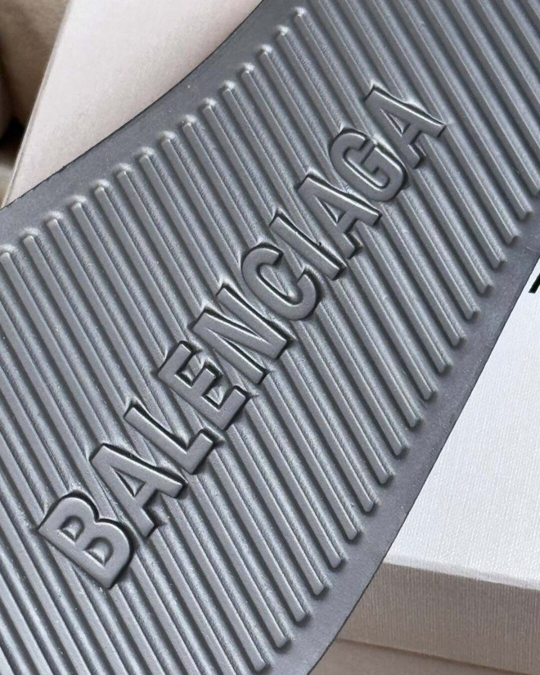 Тапки Balenciaga — изображение 7