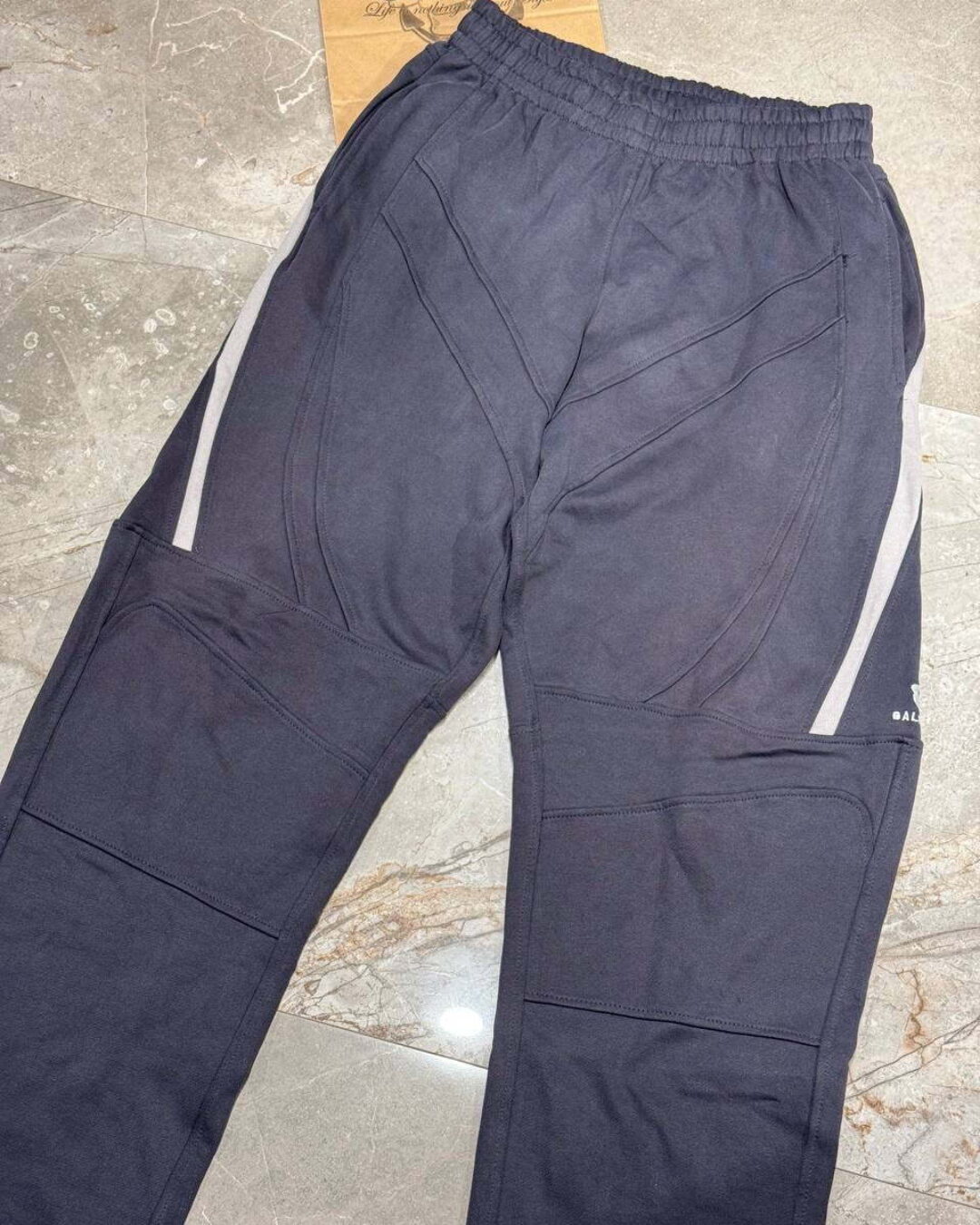 Спортивные Штаны Balenciaga — изображение 5