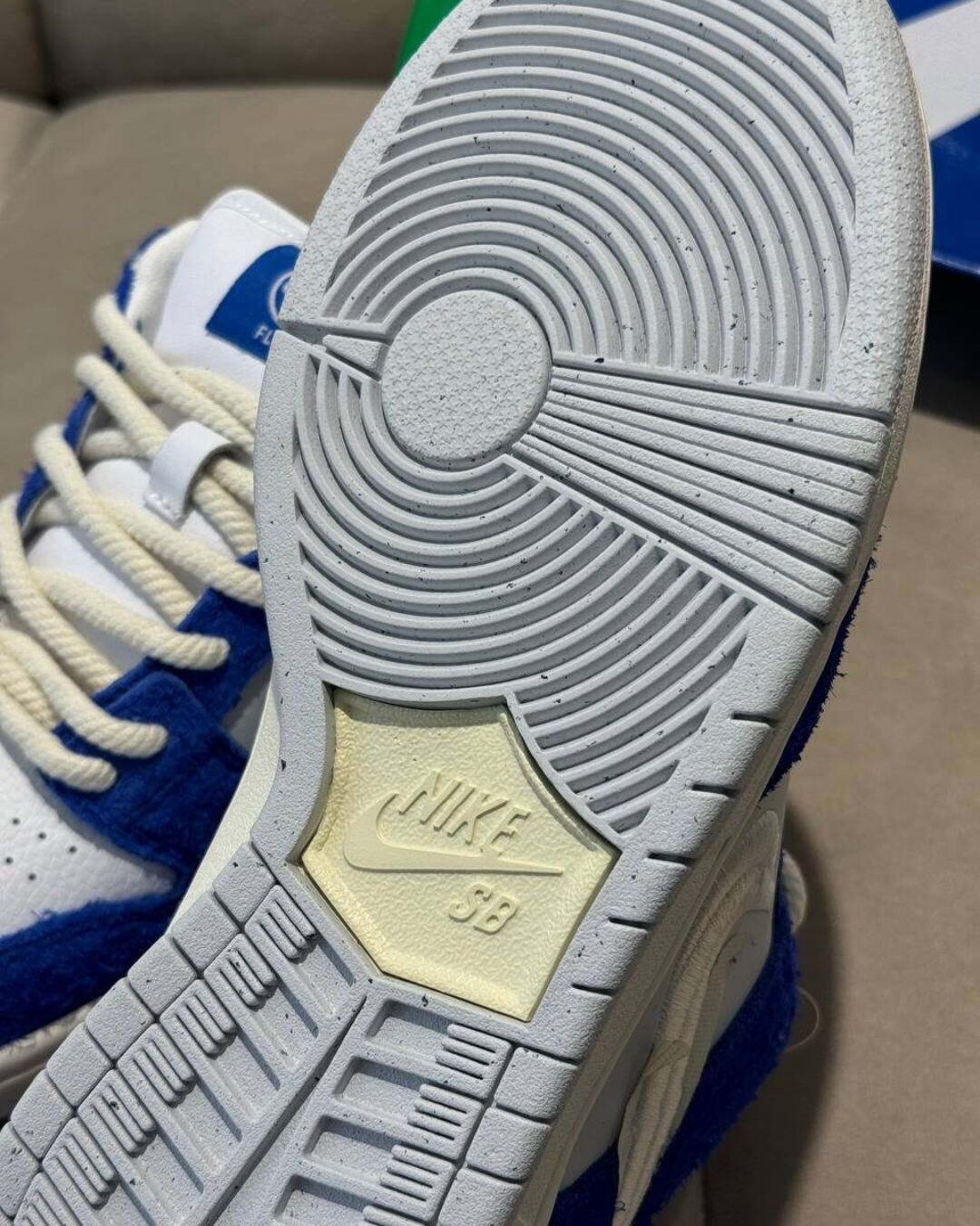 Кеды Nike Dunk Low Pro SB Gardenia — изображение 8