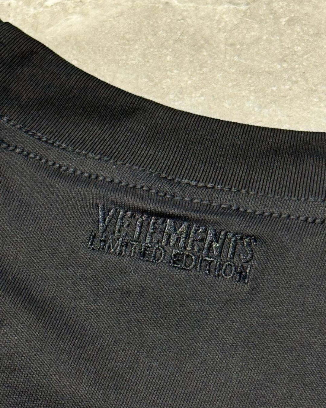 Футболка Vetements Logo — изображение 7