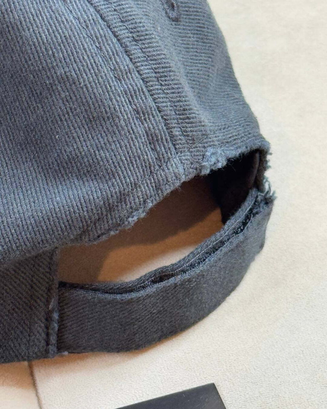 Кепка Balenciaga — изображение 8