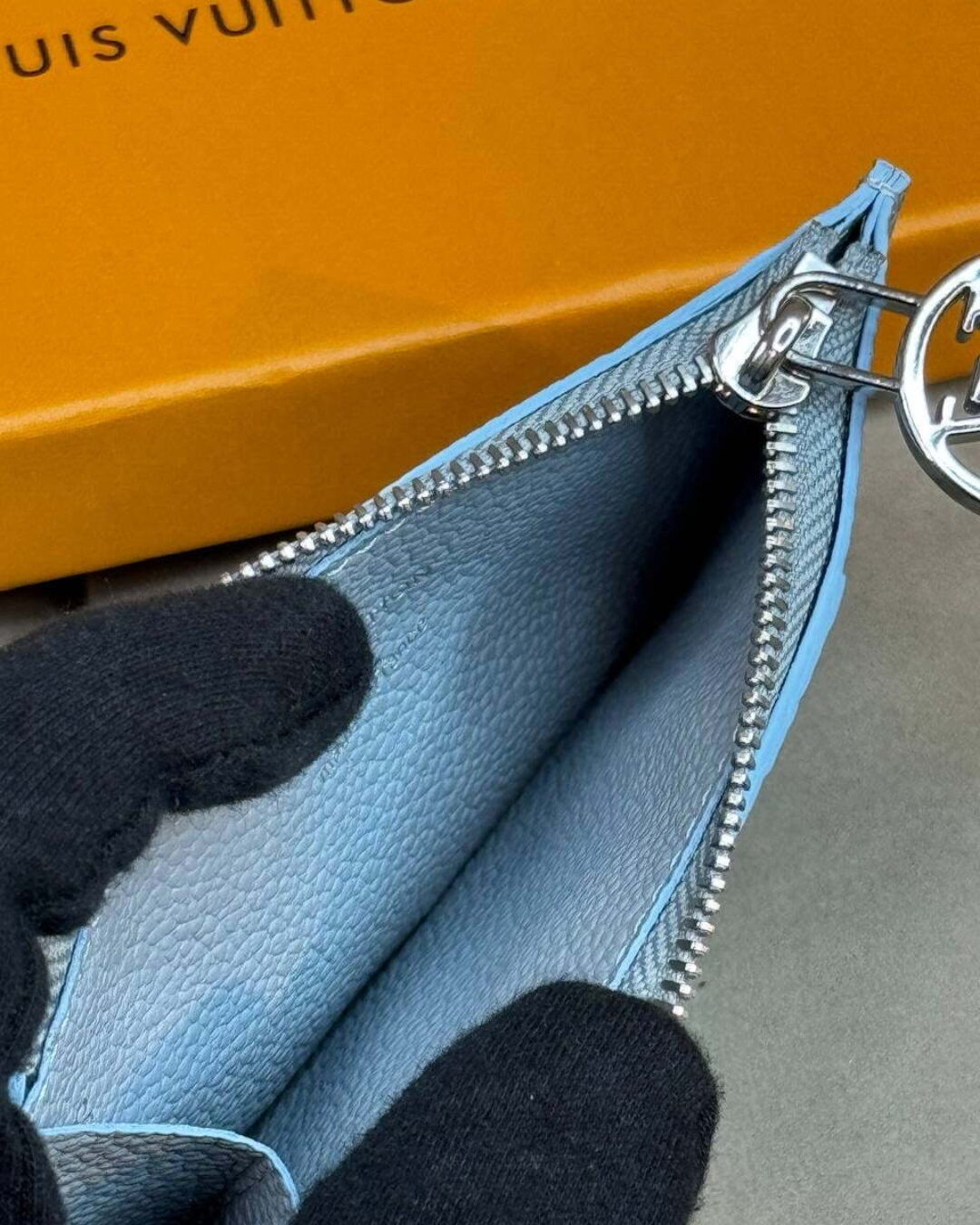 Картхолдер Louis Vuitton — изображение 4