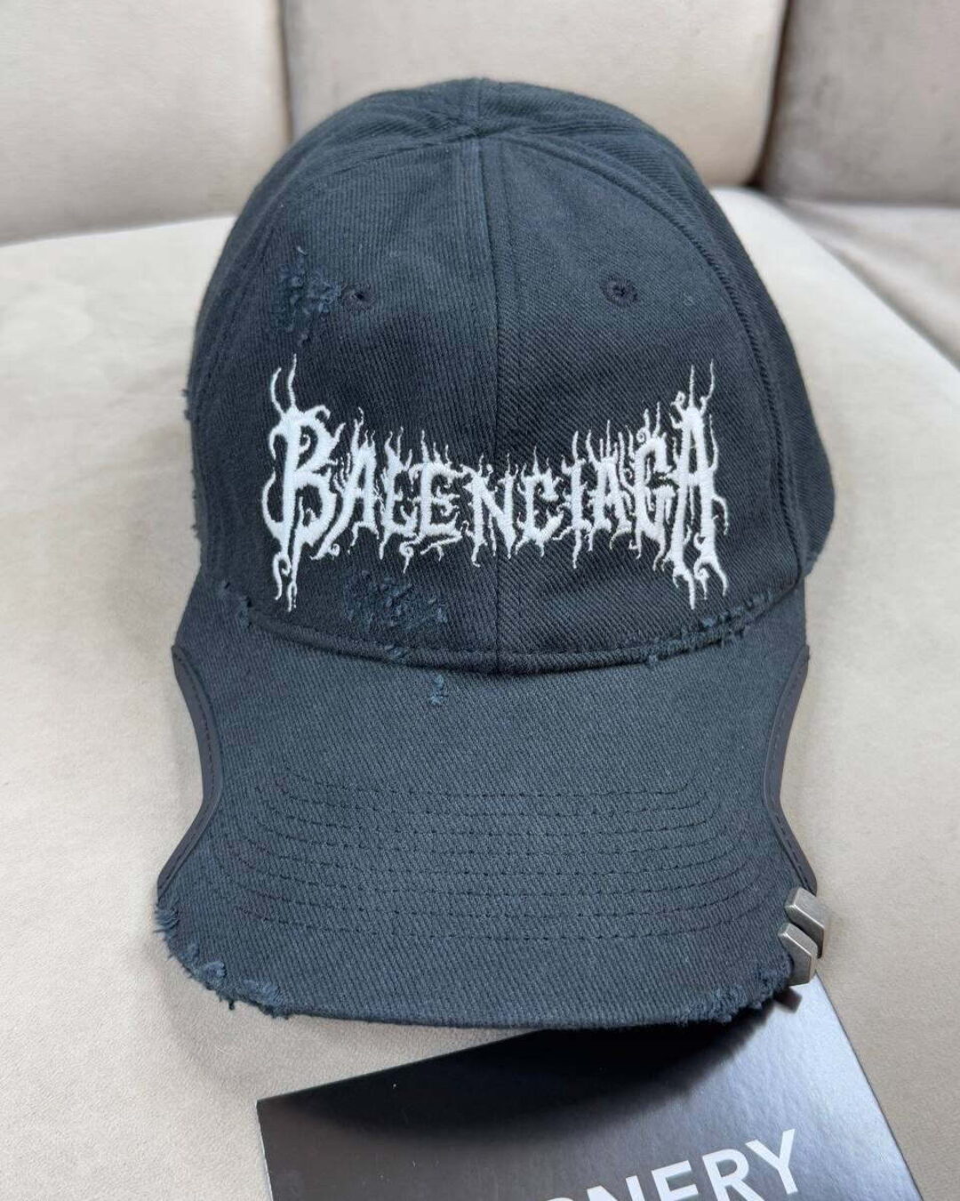 Кепка Balenciaga — изображение 2