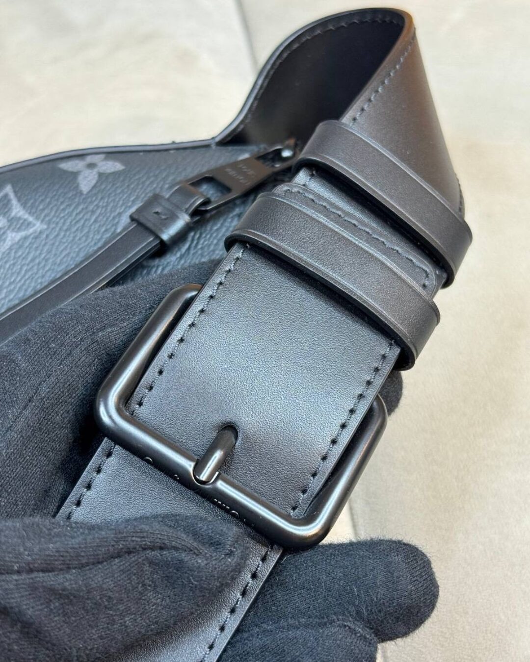 Сумка Louis Vuitton Moon Crossbody — изображение 8