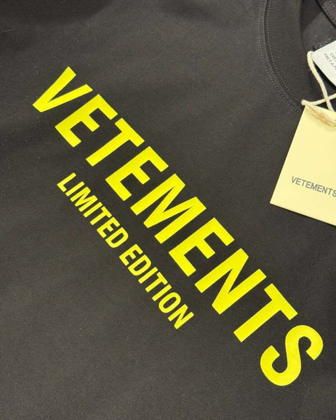 Футболка Vetements Logo — изображение 9
