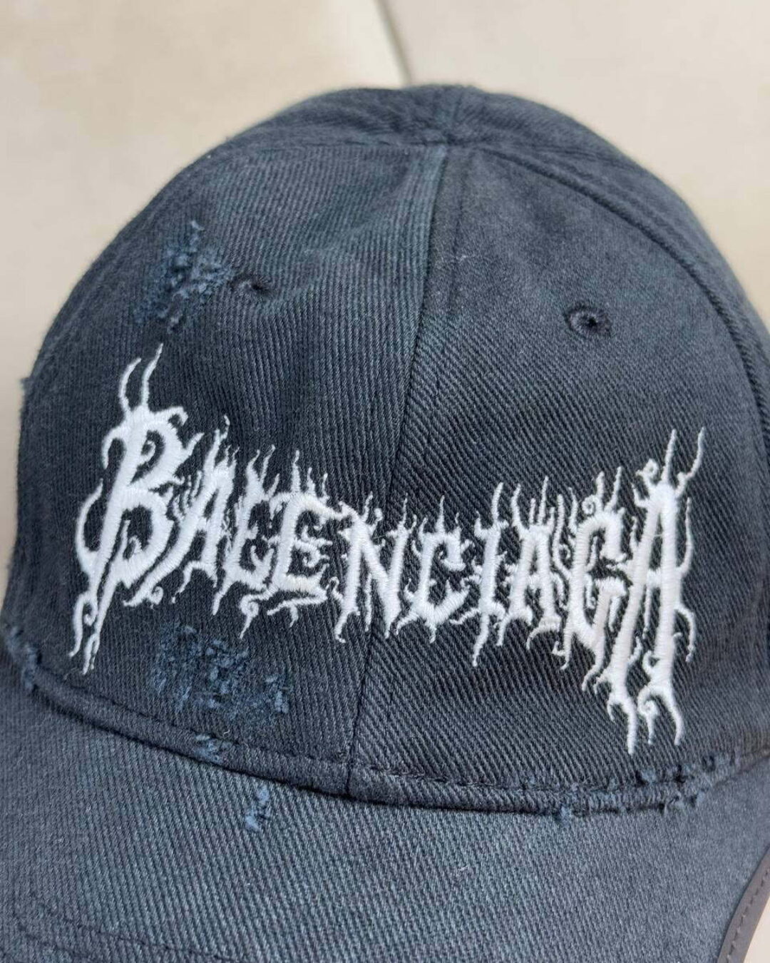 Кепка Balenciaga — изображение 5