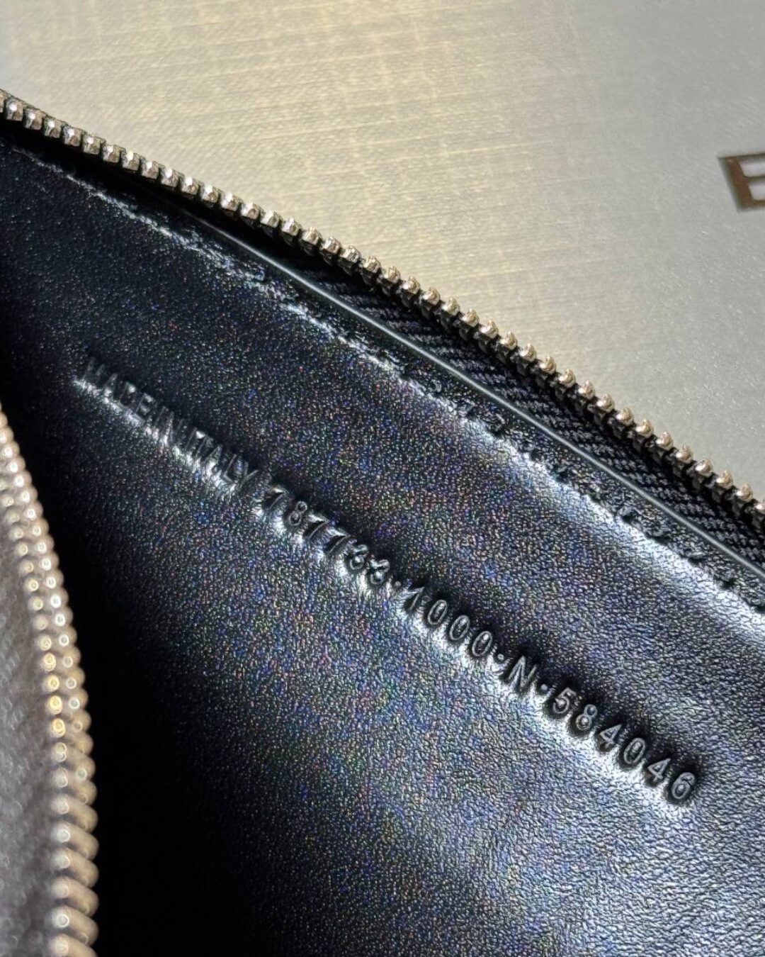 Клатч Balenciaga — изображение 6
