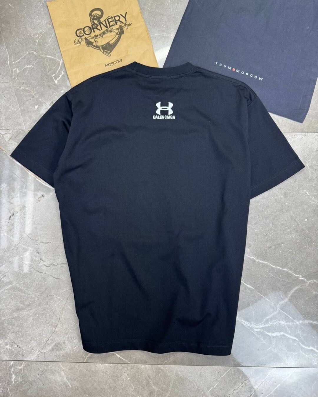 Футболка Balenciaga x Under Armour — изображение 2