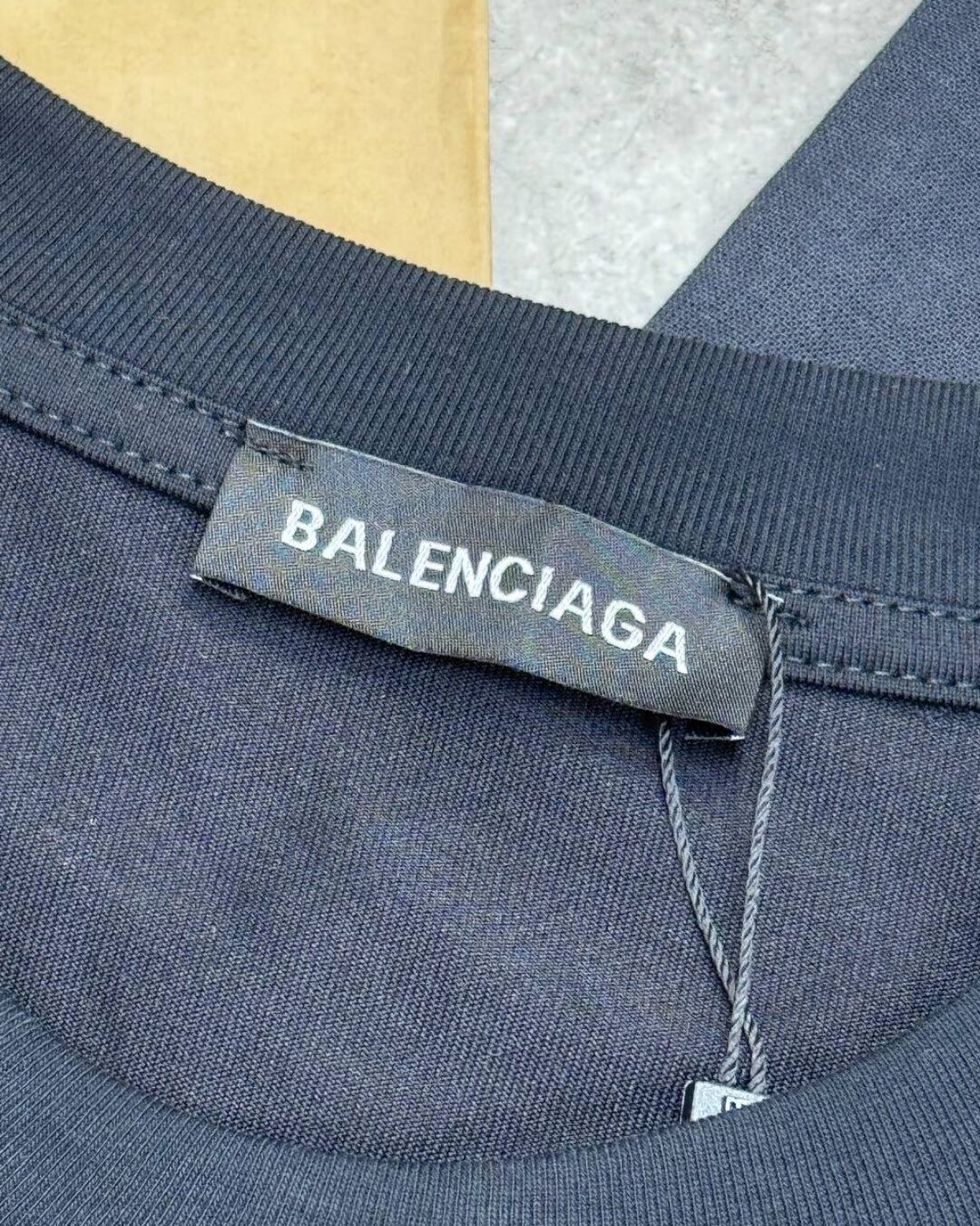Футболка Balenciaga x Under Armour — изображение 6