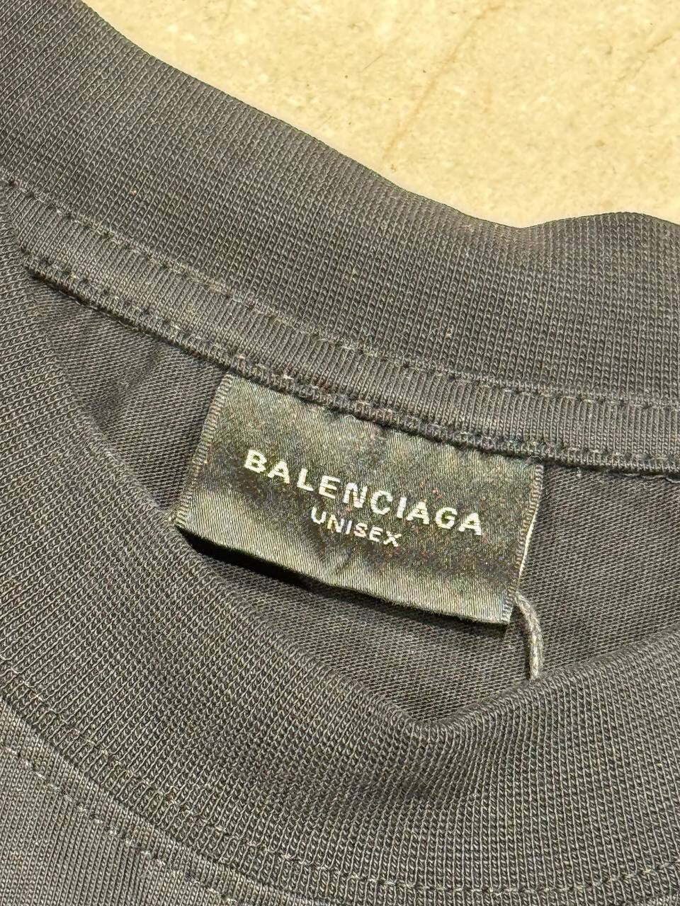 Футболка Balenciaga — фото 10
