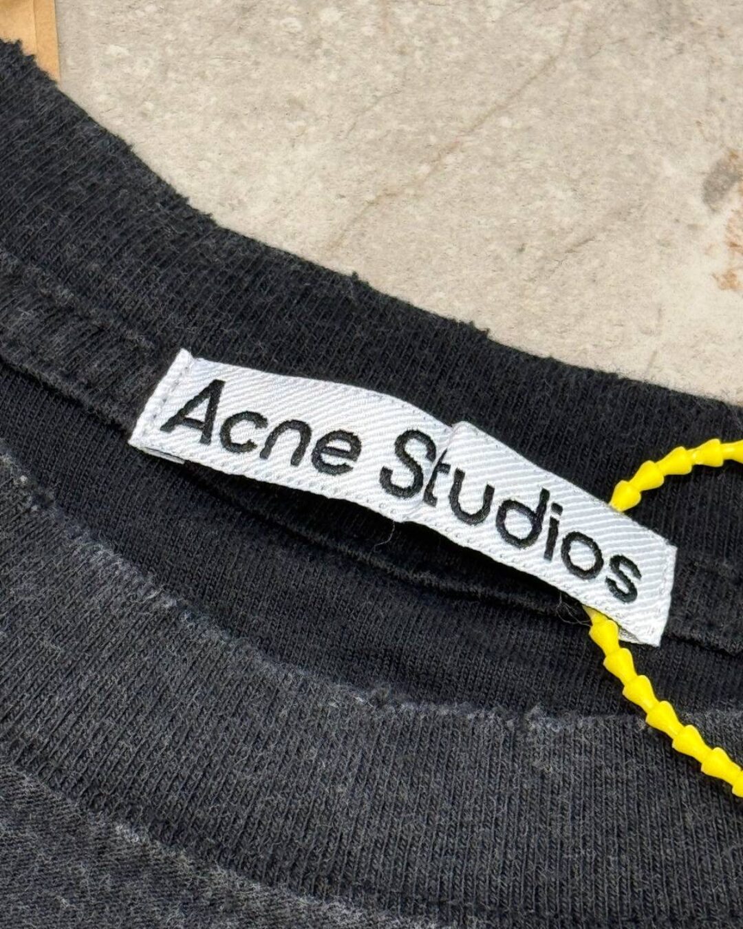 Футболка Acne Studios — изображение 9