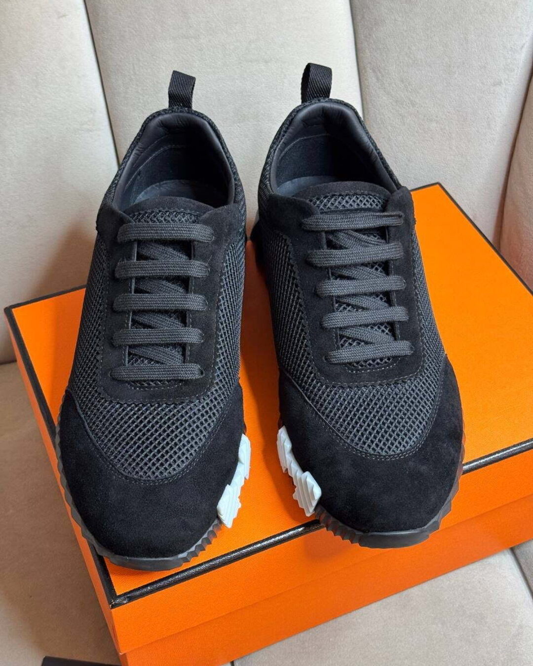 Кроссовки Hermes — изображение 2