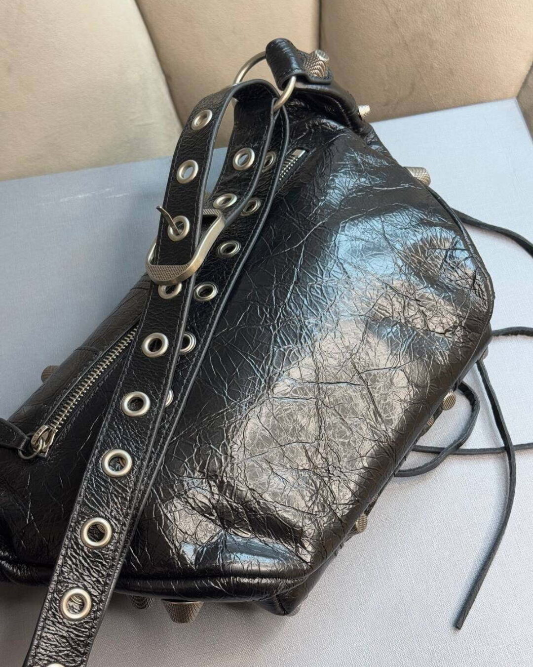 Сумка Balenciaga Le Cagole — изображение 5