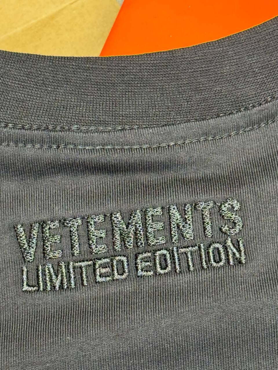 Футболка Vetements T-Shirt — фото 7