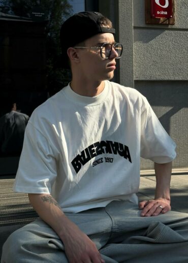 Футболка Balenciaga