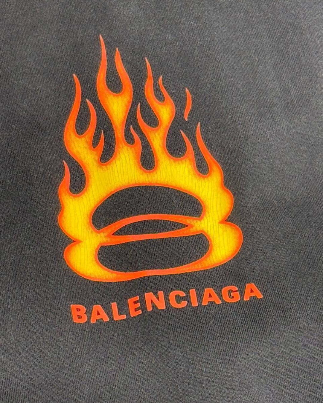 Футболка Balenciaga — изображение 6