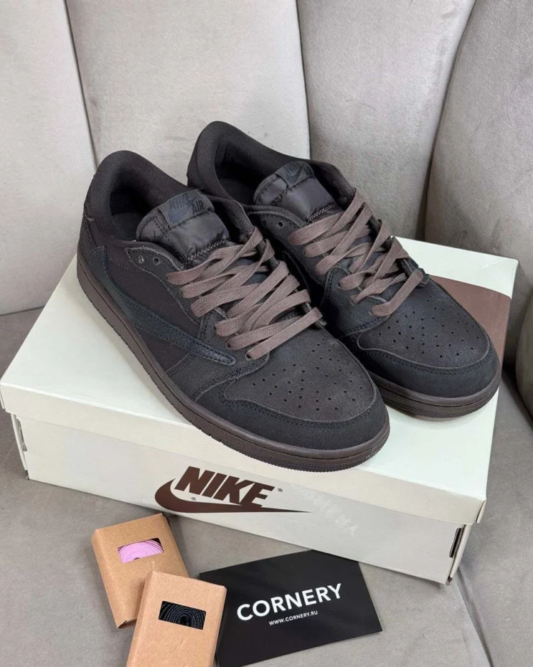 Кеды Nike Travis Scott x Air Jordan 1 Velvet Brown — фото 1