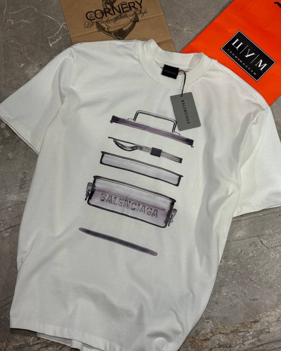 Футболка Balenciaga — изображение 5