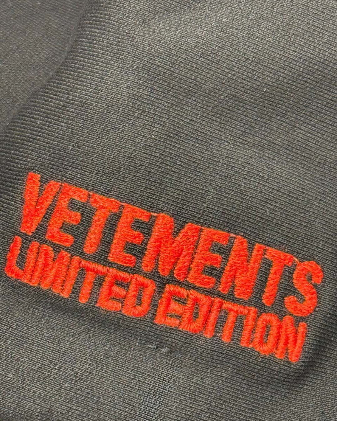 Худи Vetements — изображение 9