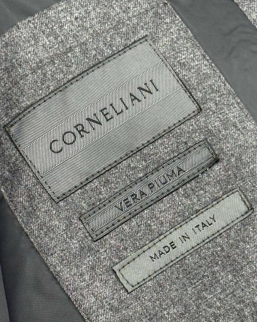 Жилет Corneliani — изображение 9