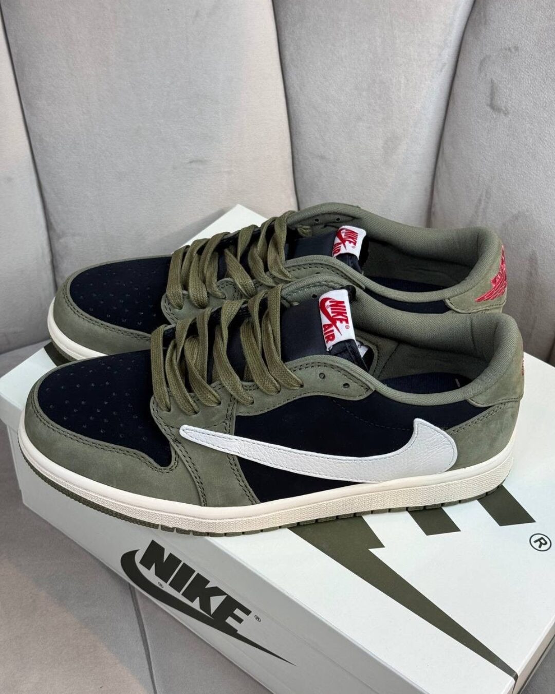 Кеды Travis Scott x Air Jordan 1 Black Olive — изображение 3