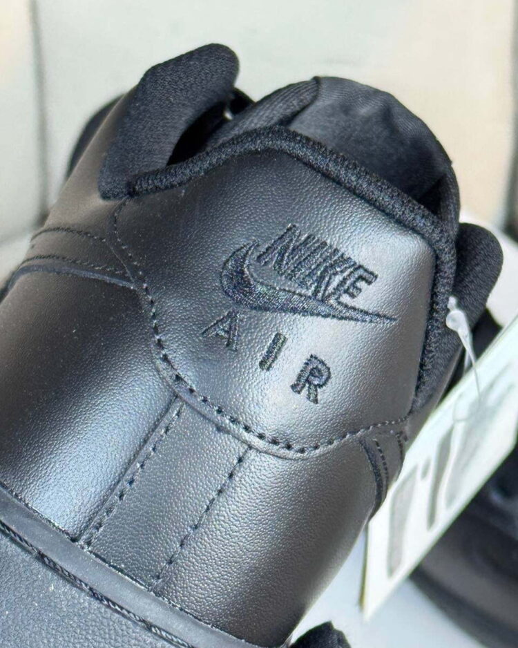 Кроссовки Nike Air Force 1 Low Triple Black — фото 8