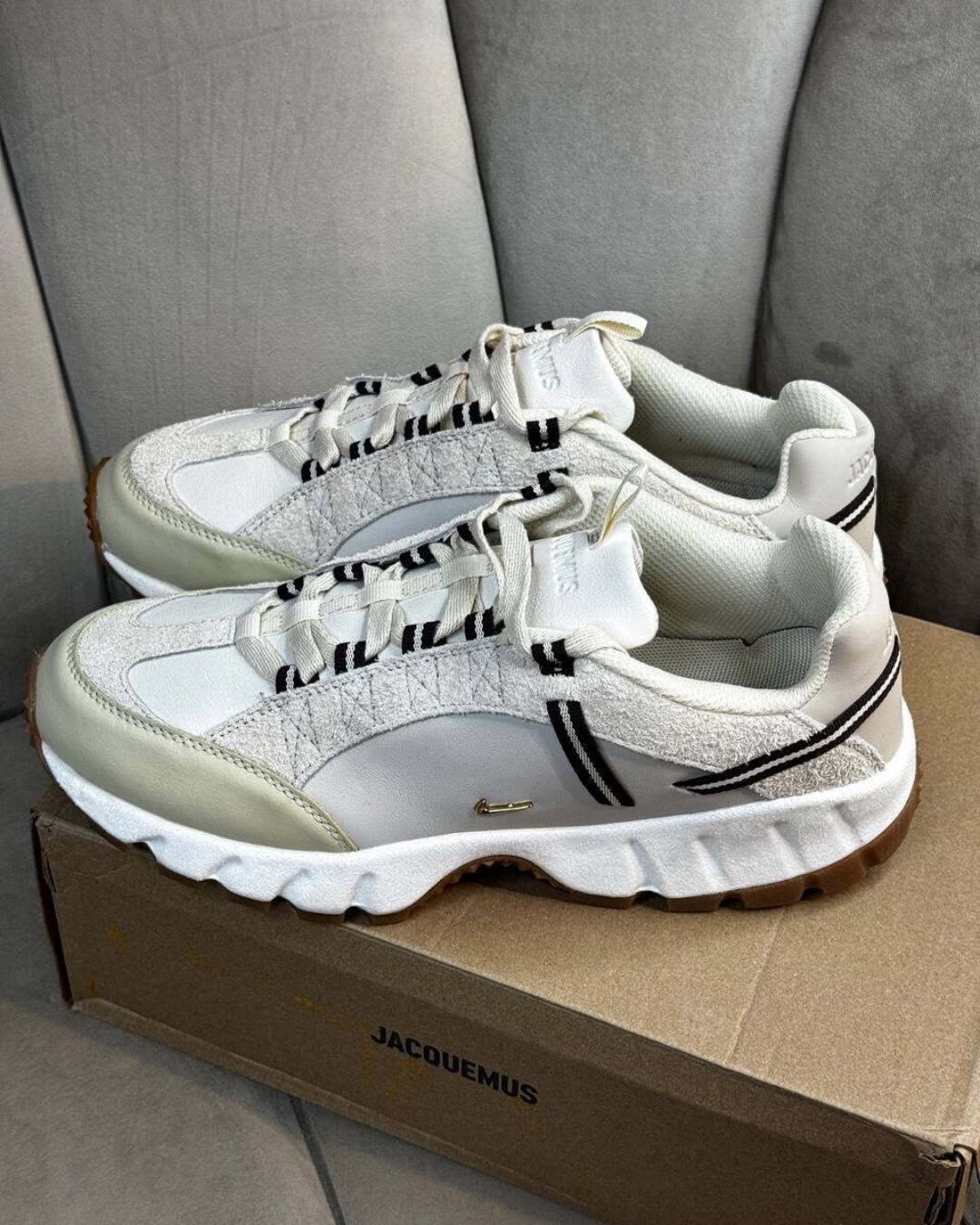 Кроссовки Nike Air Humara LX x Jacquemus (дисконт) — изображение 5