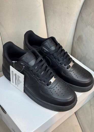 Кроссовки Nike Air Force 1 Low Triple Black