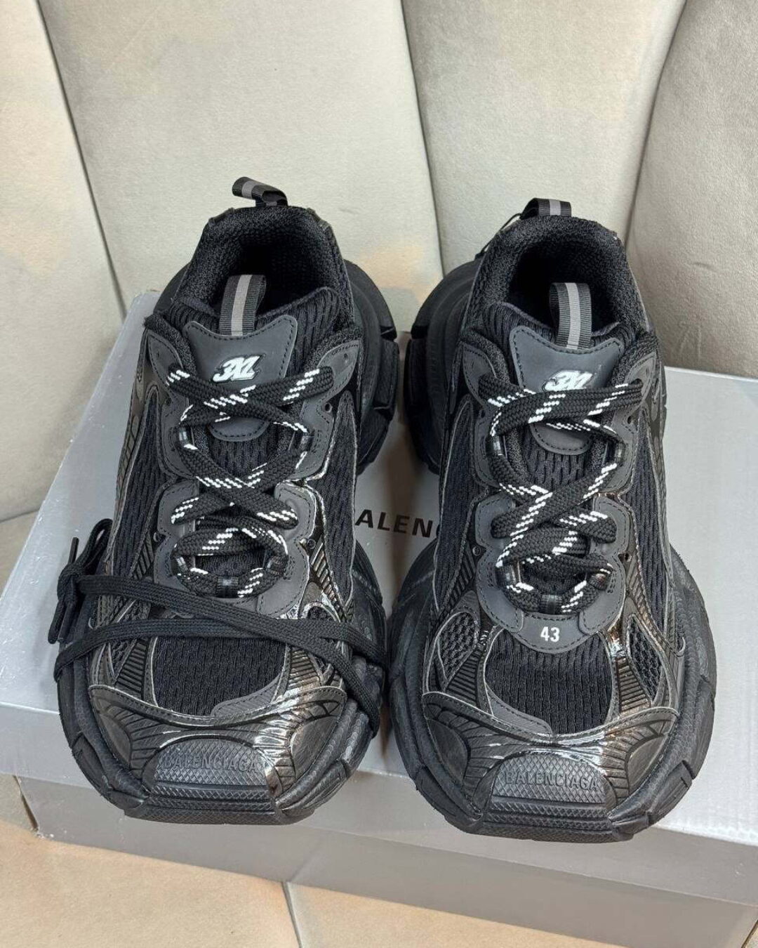 Кроссовки Balenciaga 3XL Sneaker Triple Black — изображение 2